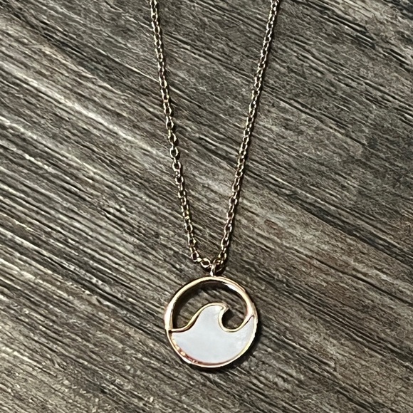 FINAL PRICE LIKE NEW Pura Vida Wave Necklace - Picture 1 of 4